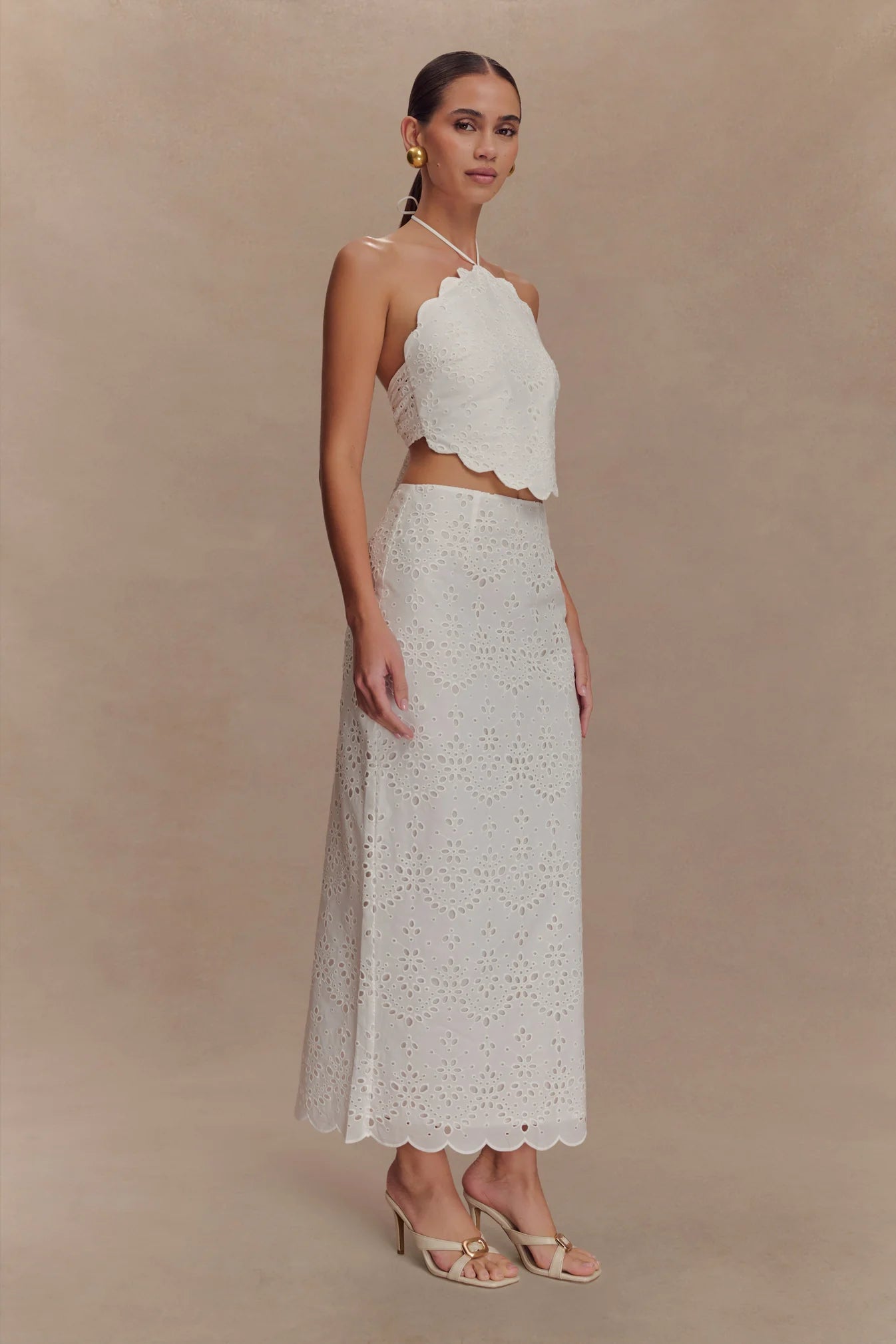 Soraya — Conjunto: blusa con lazos y falda maxi