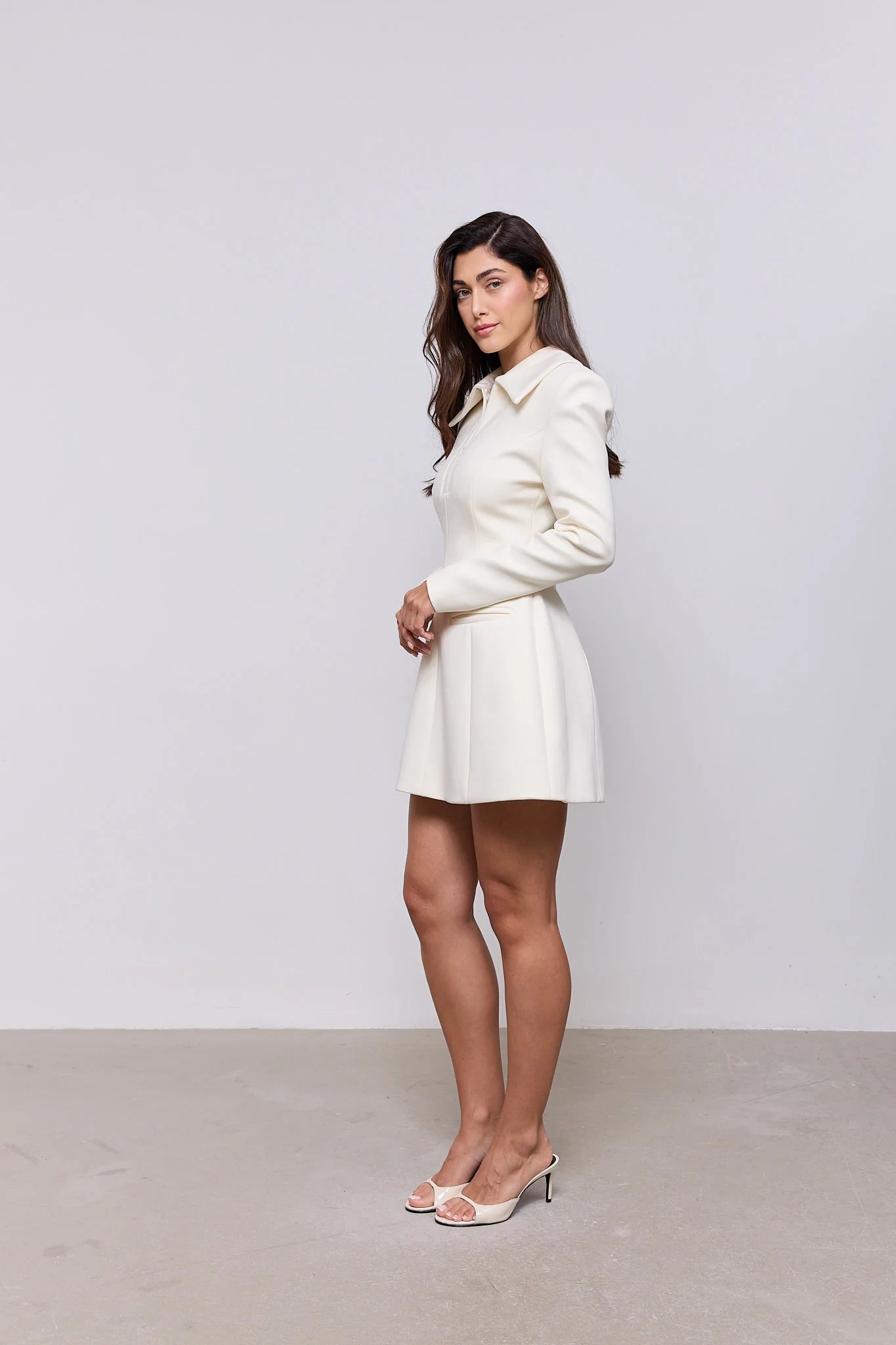 Tania — Vestido mini tipo Blazer