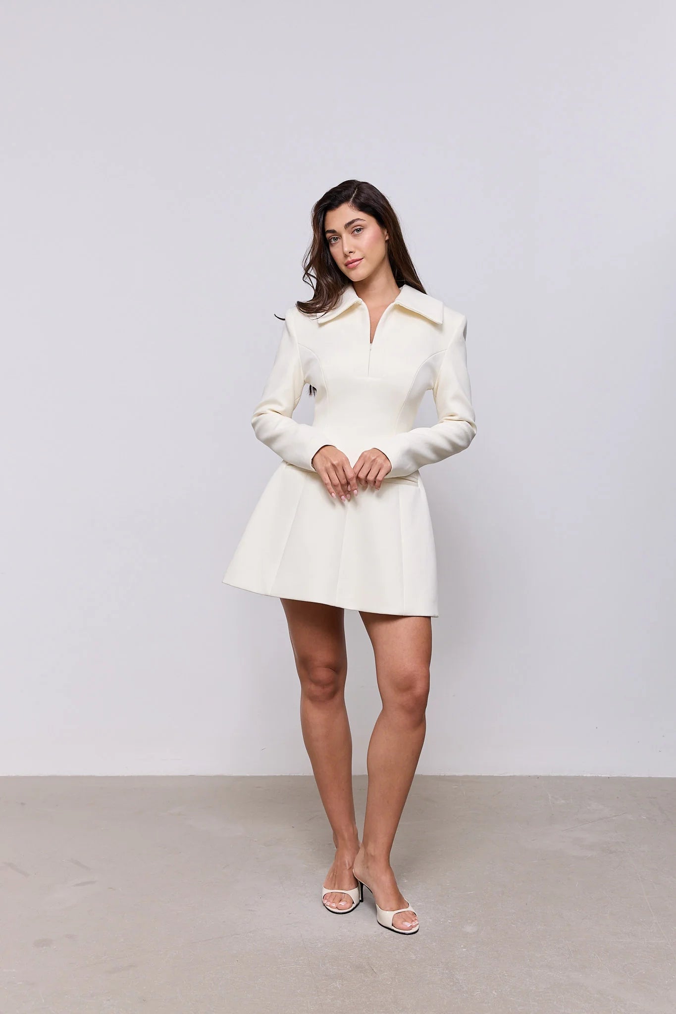 Tania — Vestido mini tipo Blazer