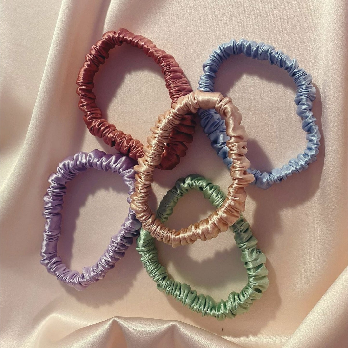 Scrunchie delgada