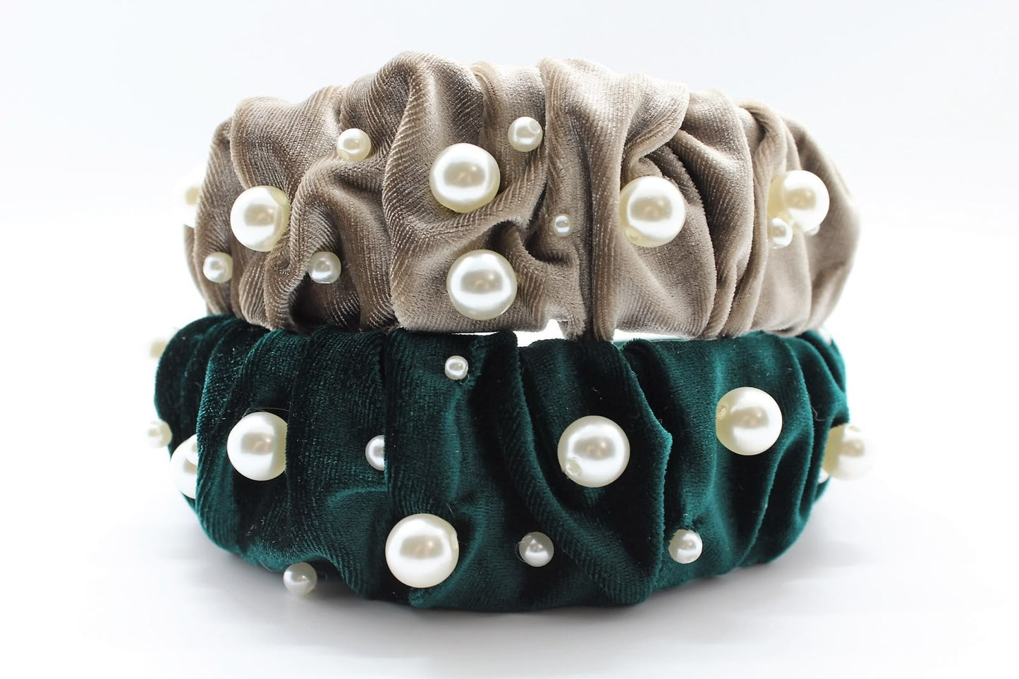 Diadema fruncida velvet con perlas