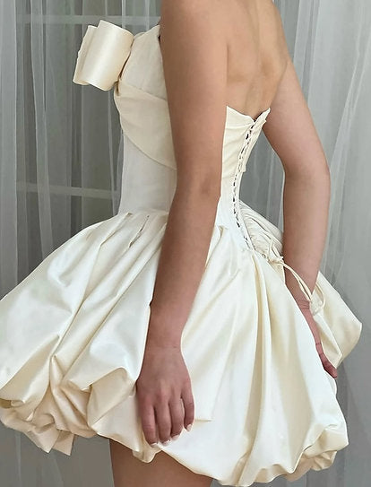 Winter — Vestido mini corset falda globo con moño