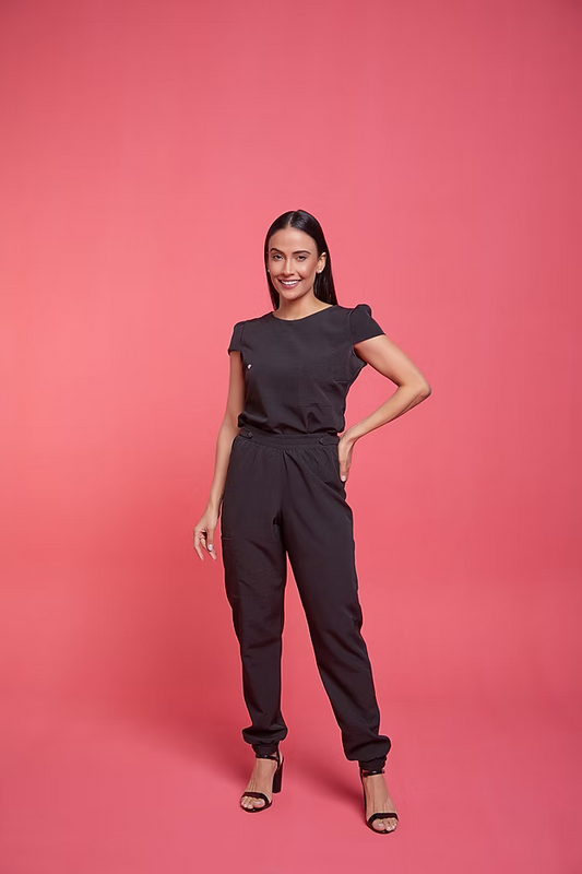Giovanna — Uniforme con pantalón encauchado