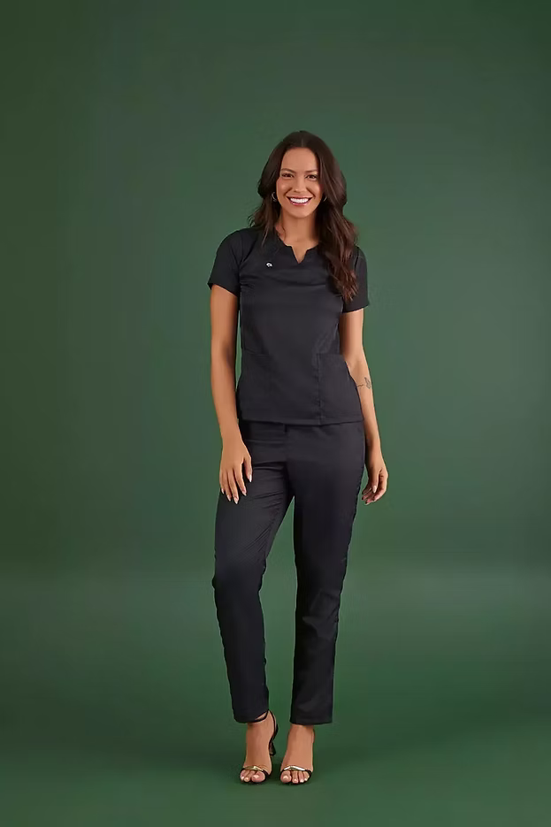 Beatriz — Uniforme con pantalón encauchado