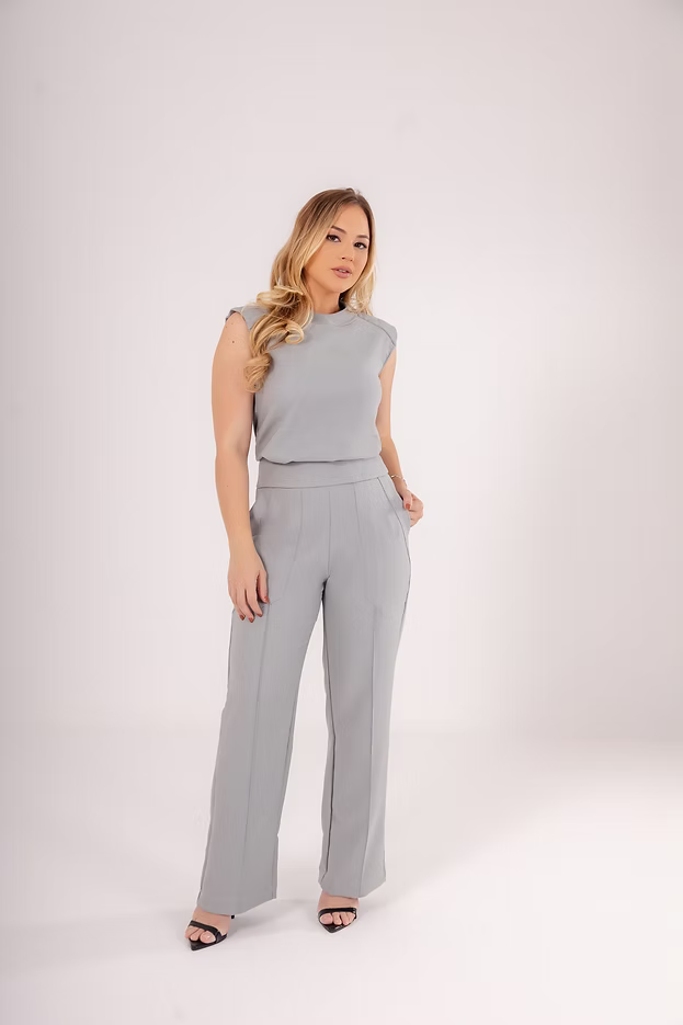 Jane — Uniforme