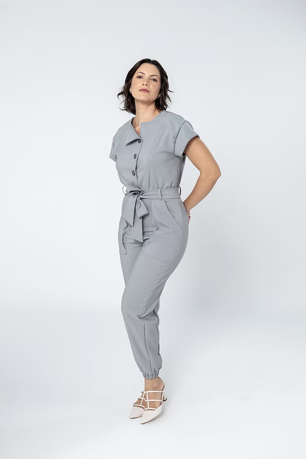 Lucy — Uniforme enterizo con lazo