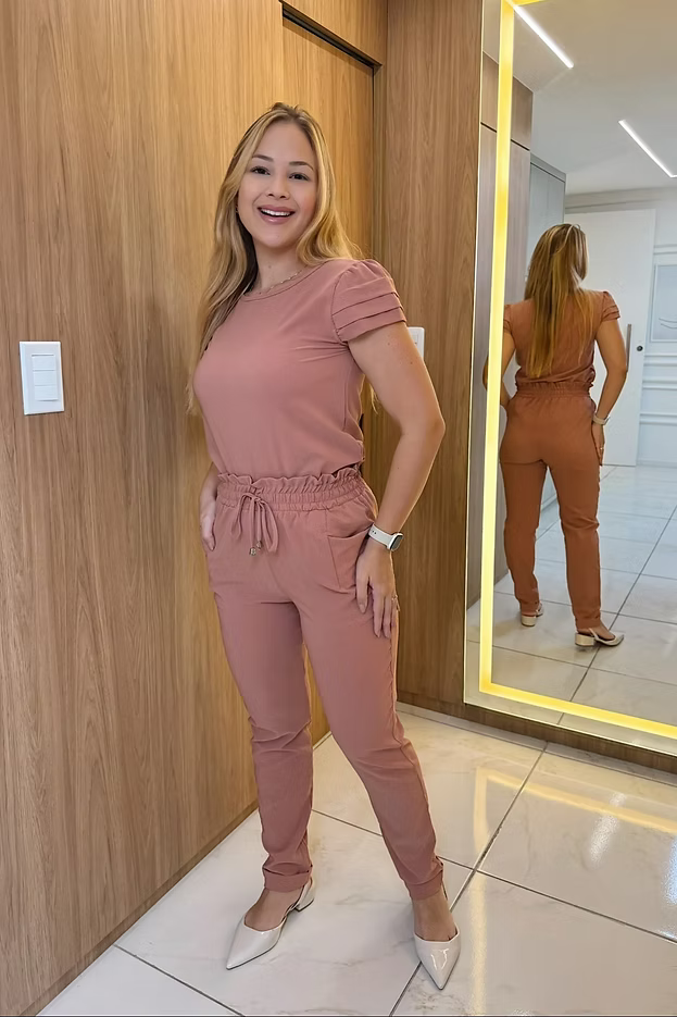 Louise — Uniforme con pantalón encauchado
