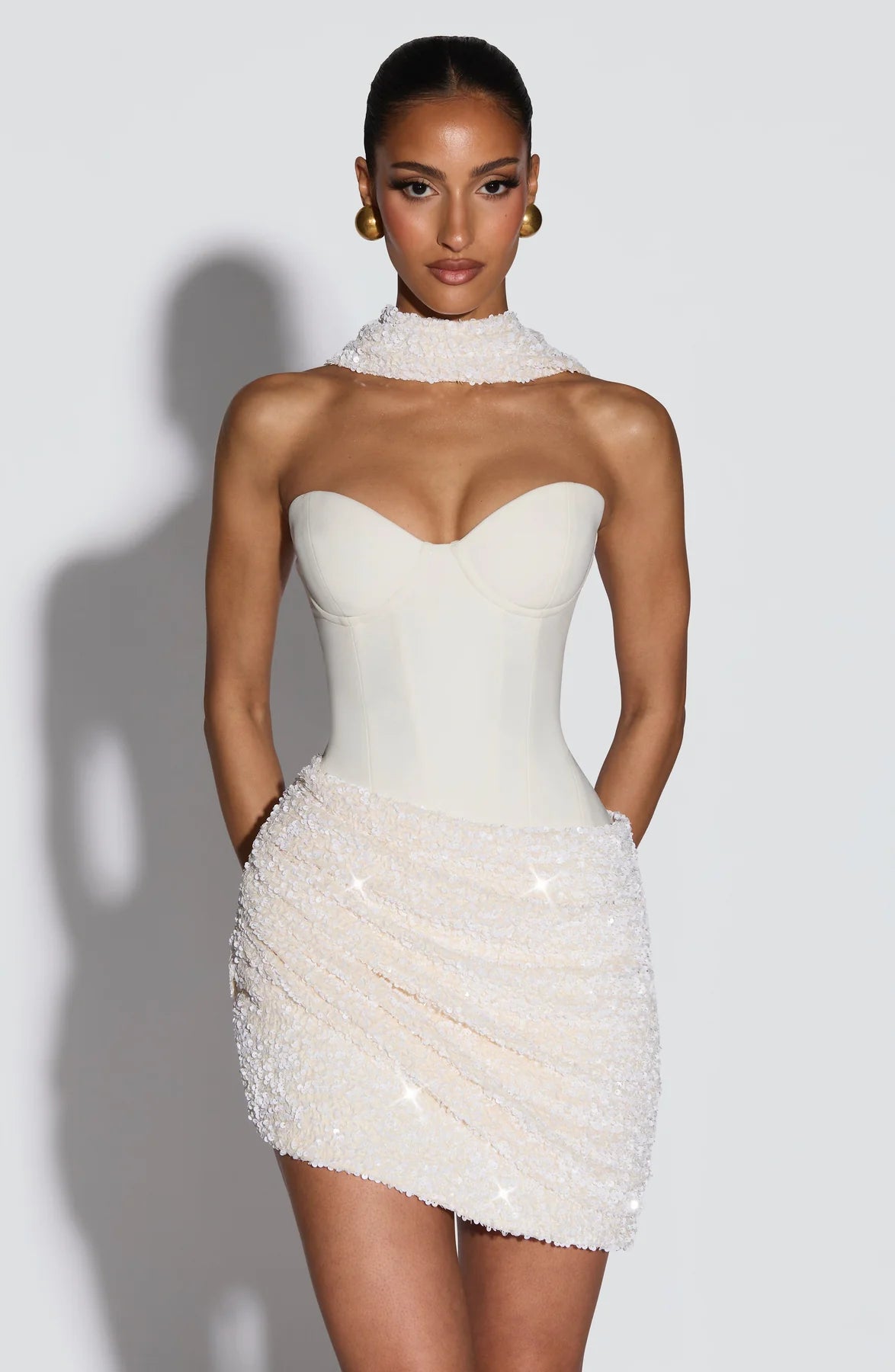 Becca — Vestido mini corset strapless